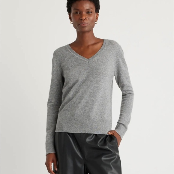 Quince Mongolian Cashmere V Neck Sweater in Grey - Picture 1 of 9